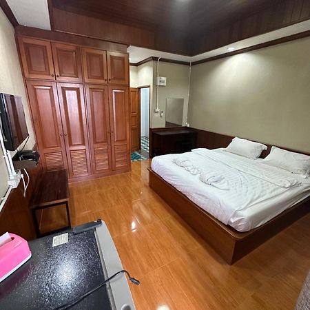 Hotel Mona House Phuket Chalong Exterior foto